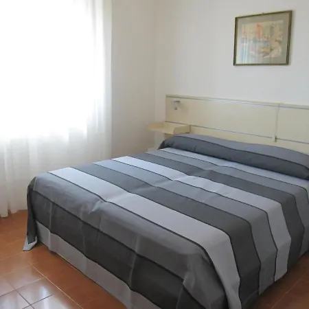 Appartamento Due Stelle Grado Exterior foto